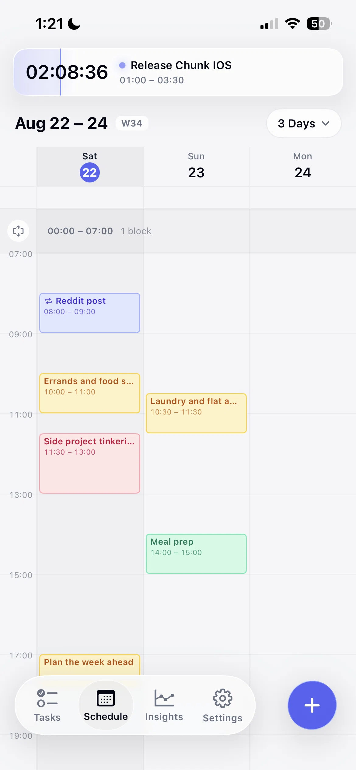 Chunk for iPhone showing a three-day schedule with colour-coded time blocks and a running timer